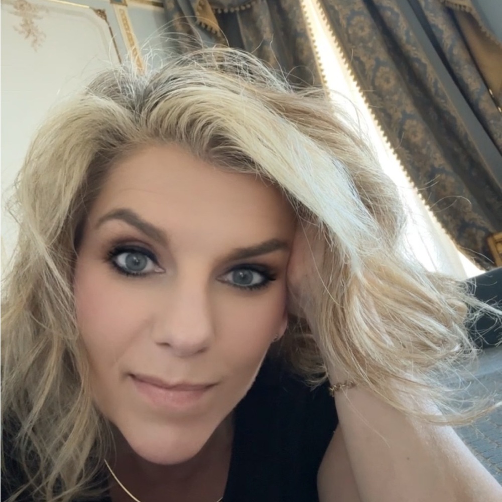 Meet your Posher, Christie